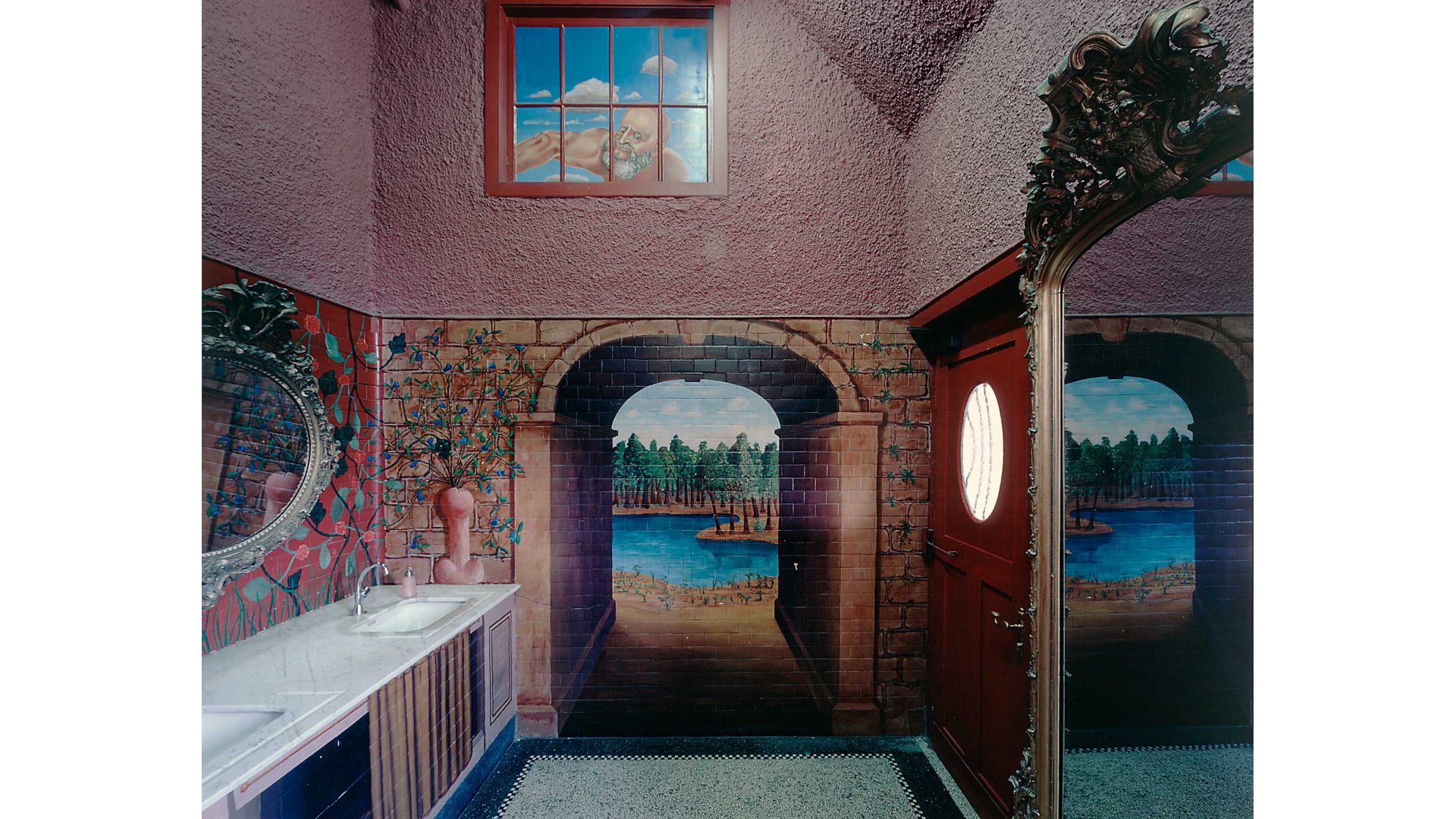 http://arpmuseum.org/imagetypes/arp_img_slideshow/3-foto-axel-hausberg-mckenna-damen-toiletten-web.jpg