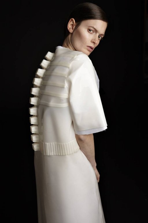 Silicone dress »Lucid dreams collection«,  Sarah Ama Duah | Fotos: Maximilian Bartsch | Hair and Make-Up: Francesca Vigliarolo | Model: Dominique Ritter/ Core Management  